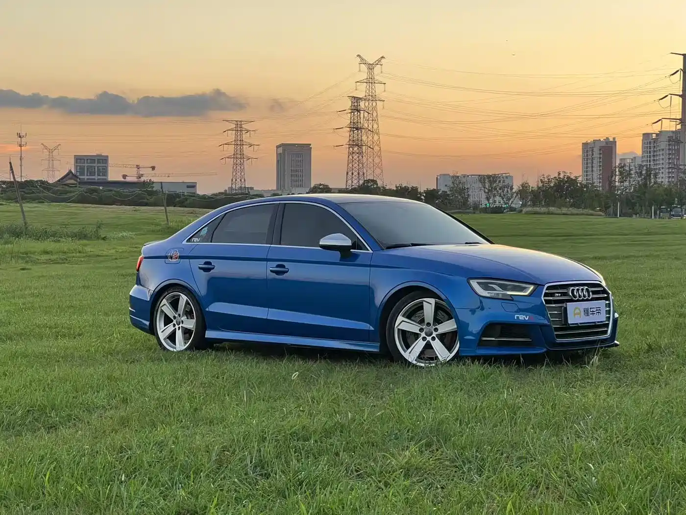Audi S3 2019 Audi S3 2.0T Limousine фото 3