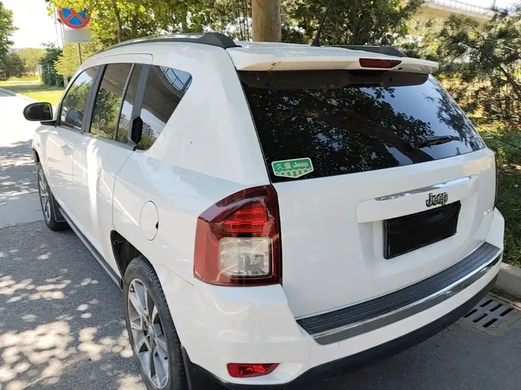 Jeep Compass (Import) 2015 2014 Facelift 2.4L 4WD Luxury Edition