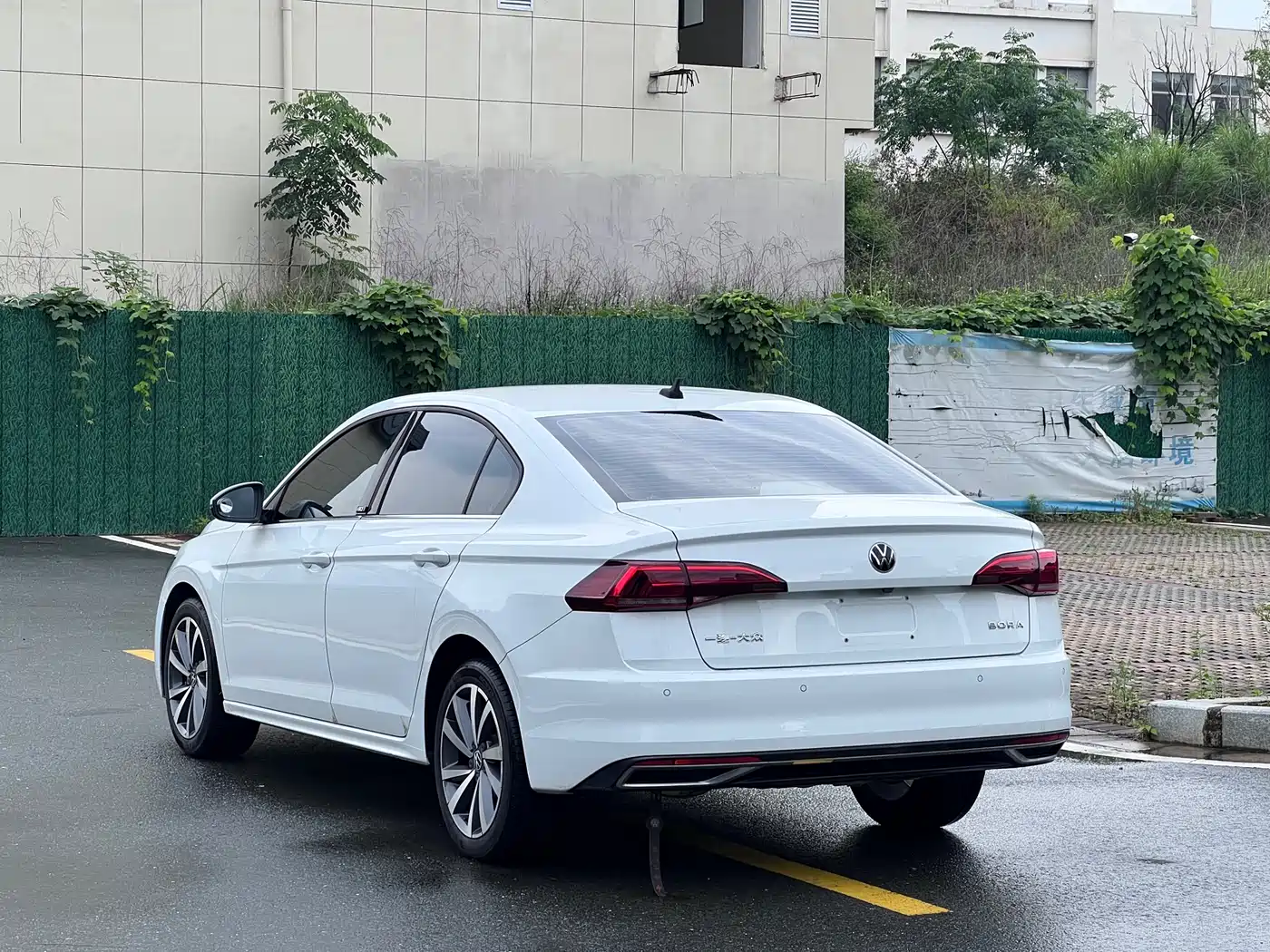 Volkswagen Bora 2021 1.5L Automatic 30th Anniversary Edition фото 4