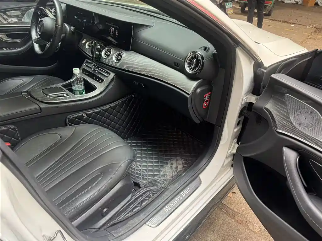 MERCEDES-BENZ CLS