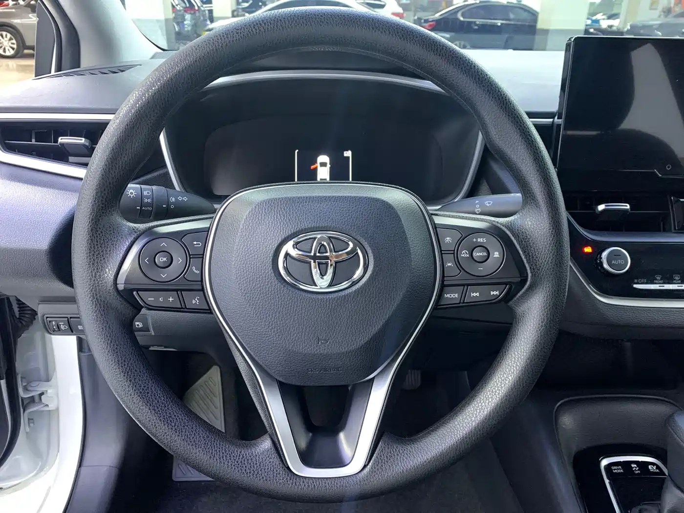 Toyota Levin 2023 Smart Hybrid 1.8L Luxury фото 6