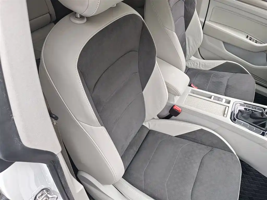 Volkswagen FAW-Volkswagen CC 2019 330TSI Elegance Edition China VI фото 25