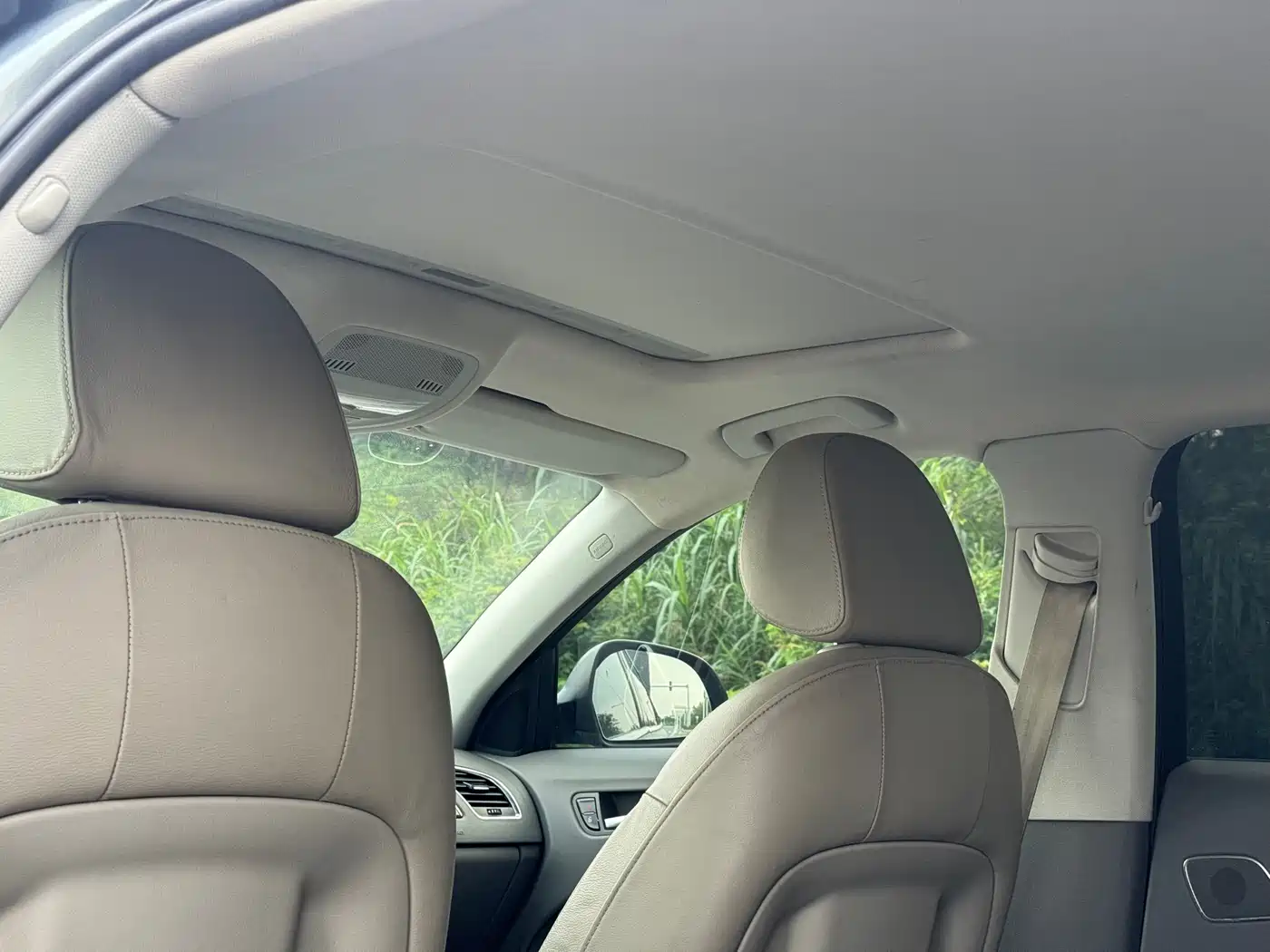 Audi A4L 2010 2.0 TFSI Comfort фото 9