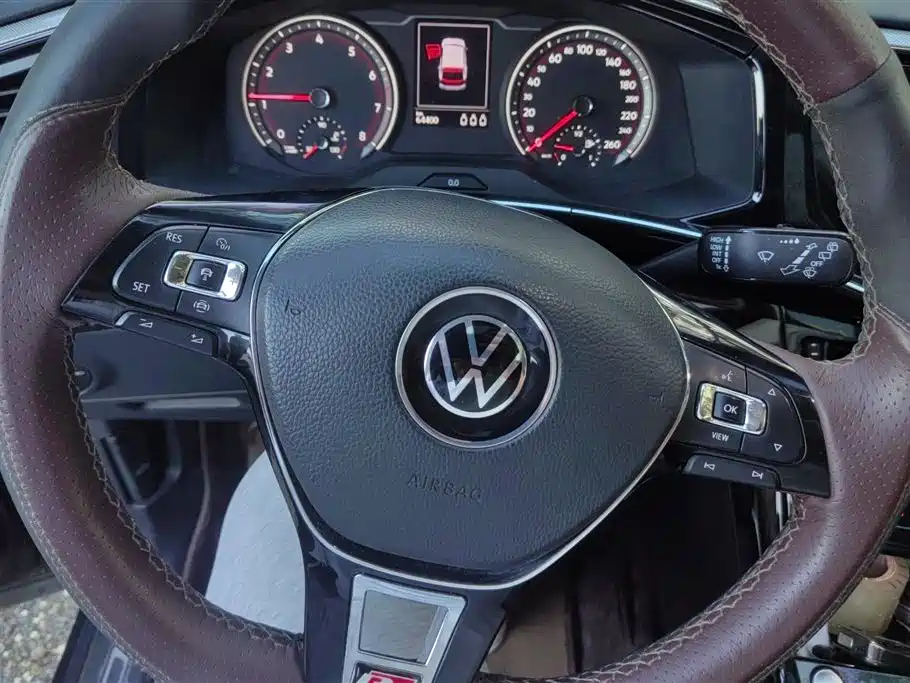 Volkswagen Tayron 2021 330TSI 2WD Luxury Smart Connect Edition фото 15