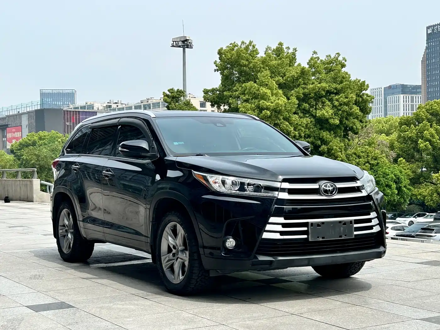 TOYOTA HIGHLANDER