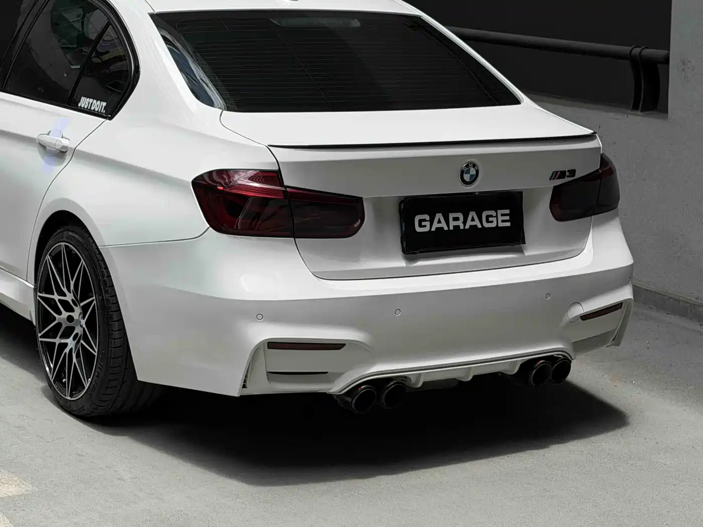 BMW 3 Series 2018 320i M Sport Package фото 9