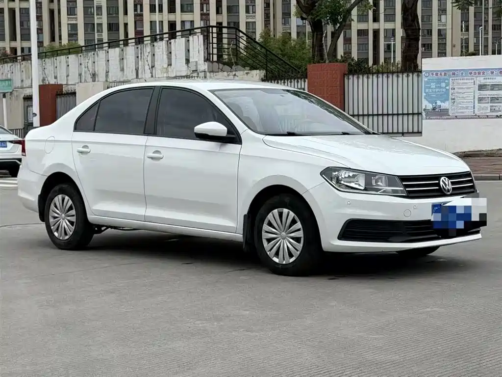 Volkswagen Santana 2016 1.6L Automatic Trend Edition фото 3
