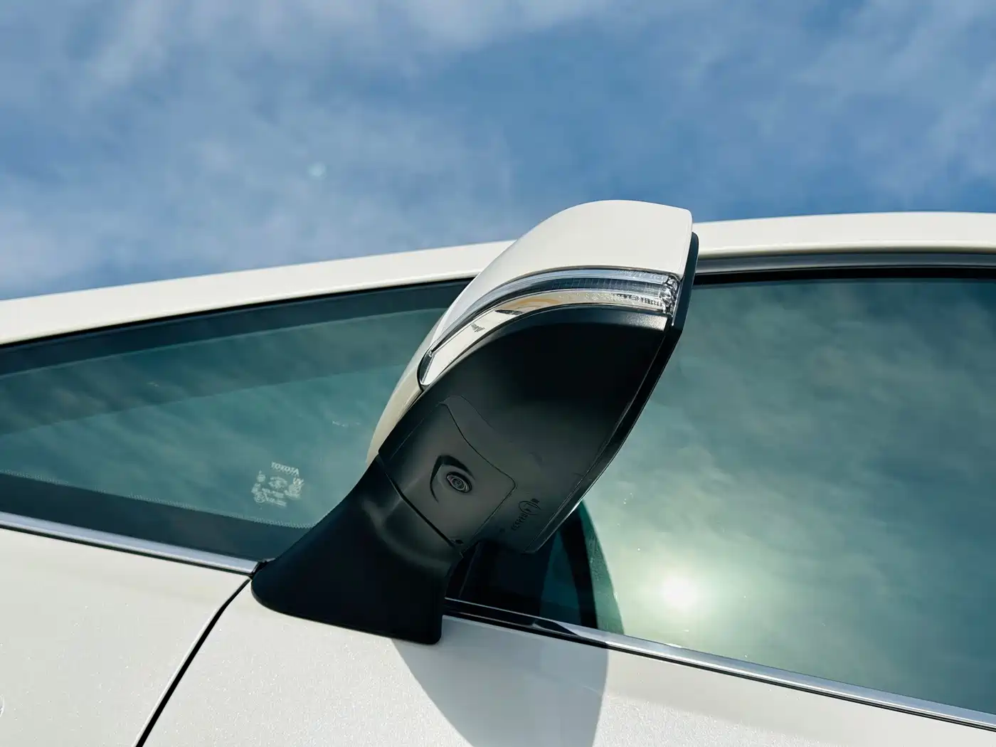 Toyota Alphard 2021 Hybrid 2.5L Premium фото 13