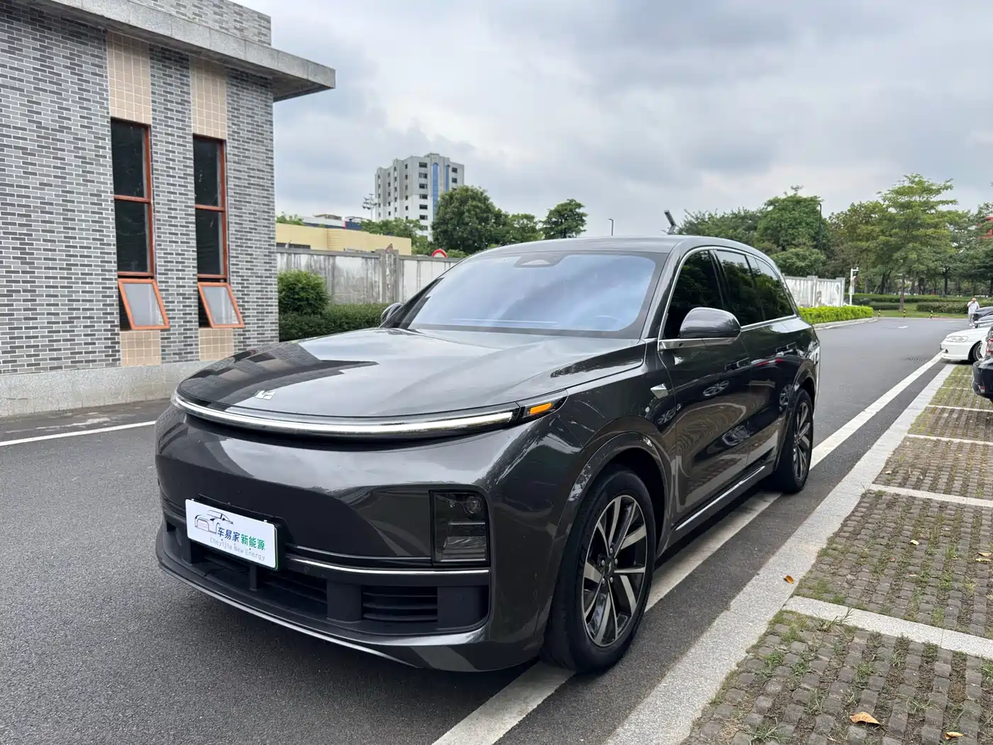 Li Auto L8 2023