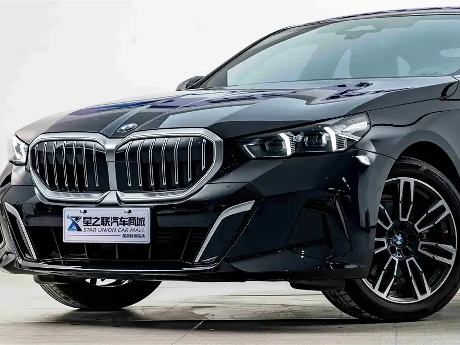 BMW 5 Series 2024 525Li M Sport Package фото 2