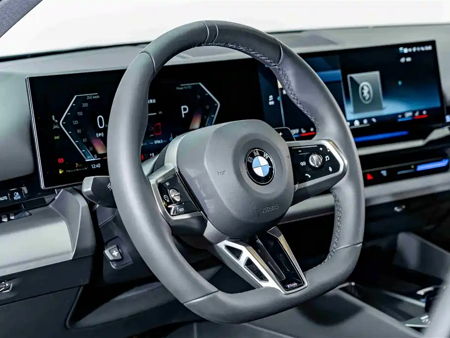 BMW 5 Series 2024 525Li M Sport Package фото 10
