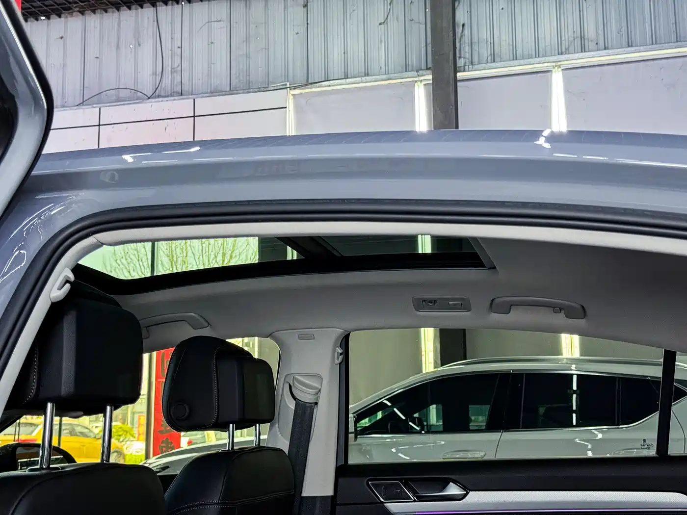 Volkswagen Magotan 2023 Model 2 Million Commemorative Edition 330TSI DSG Luxury фото 13