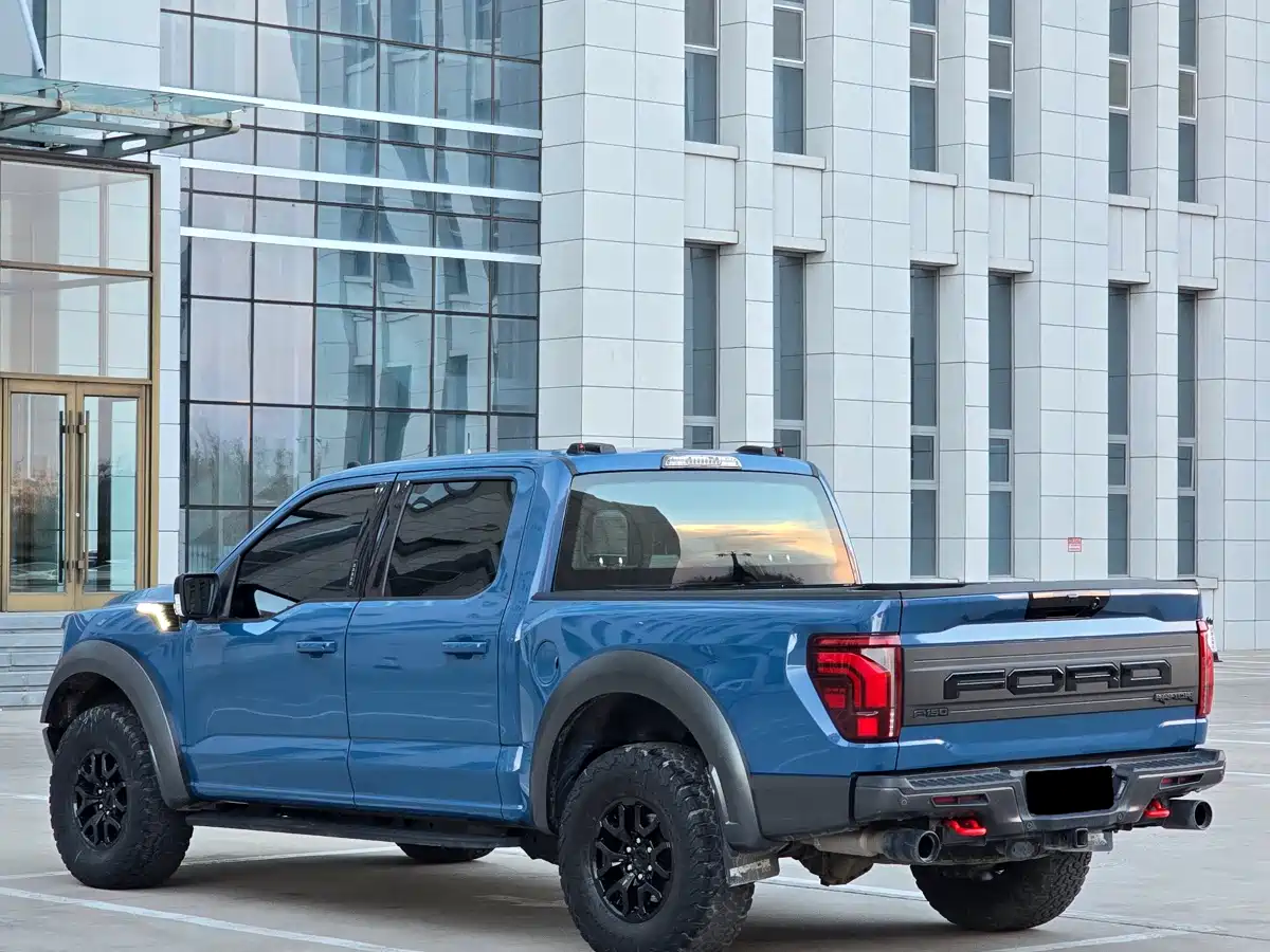 FORD F-150 RAPTOR