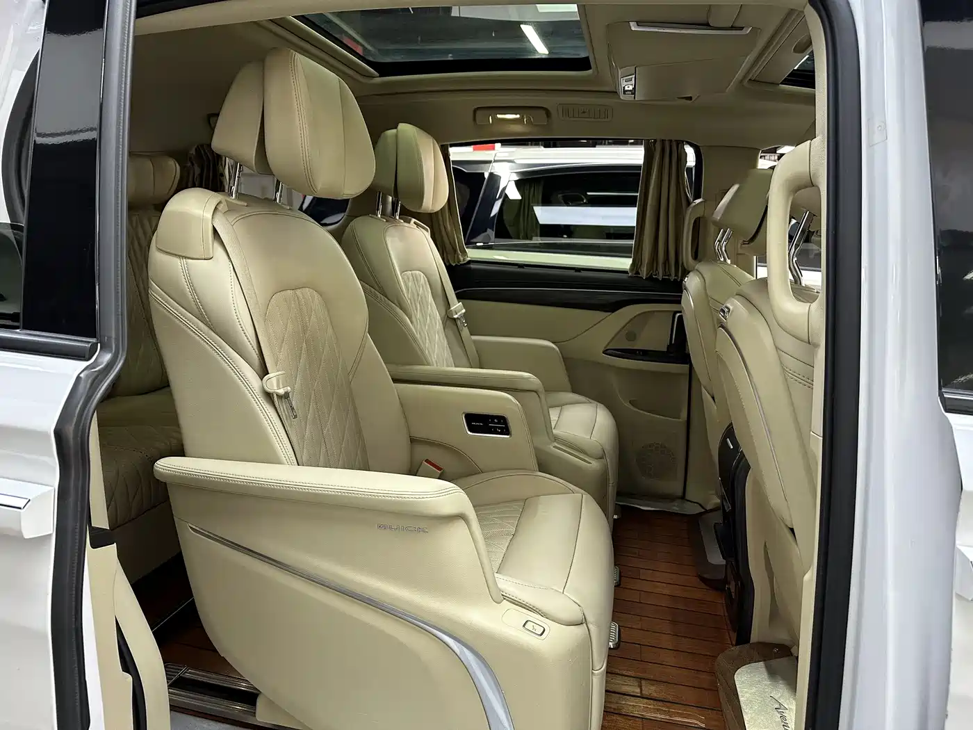 Buick GL8 2022 ES Landmark 653T Luxury фото 12