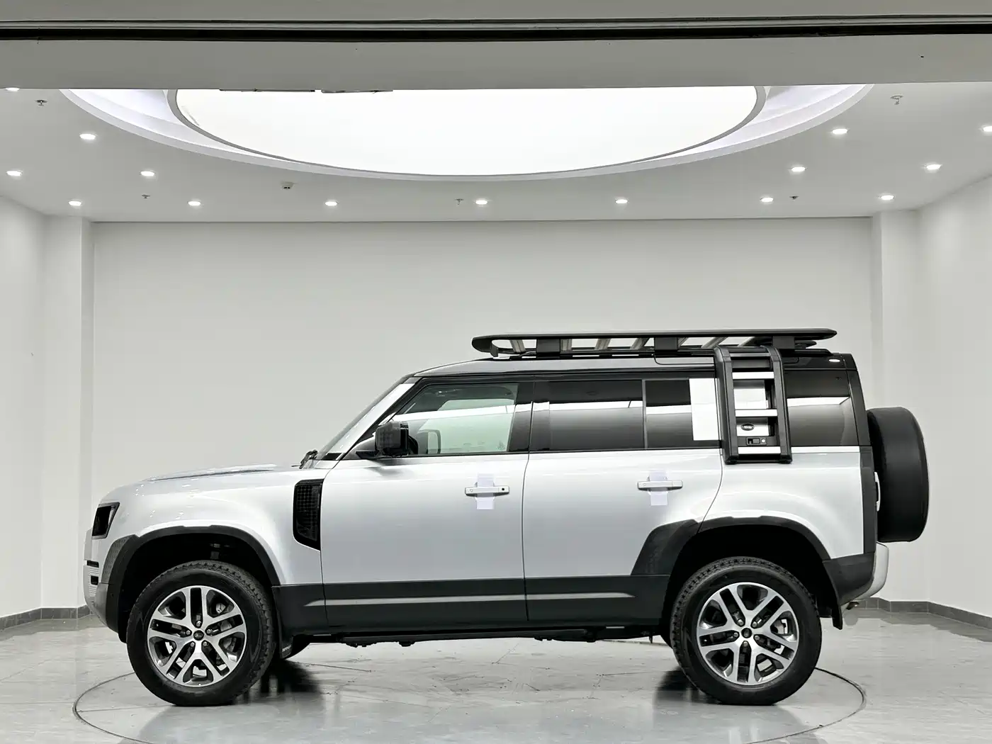 Land Rover Defender 2021 2022 110 P400 Dark Special Edition