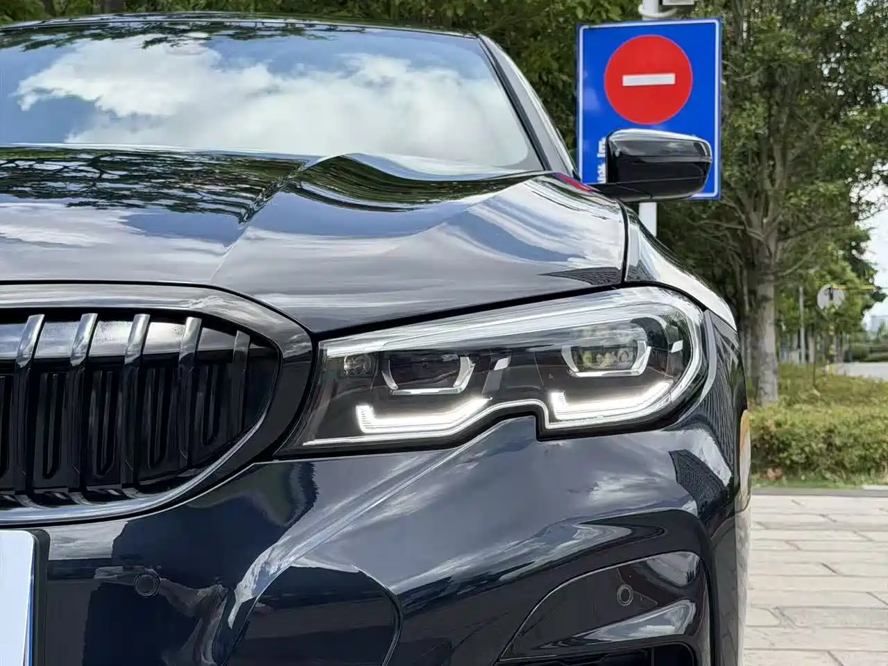 BMW 3 Series 2021 Second Facelift 330Li xDrive M Sport Shadowline Package фото 11