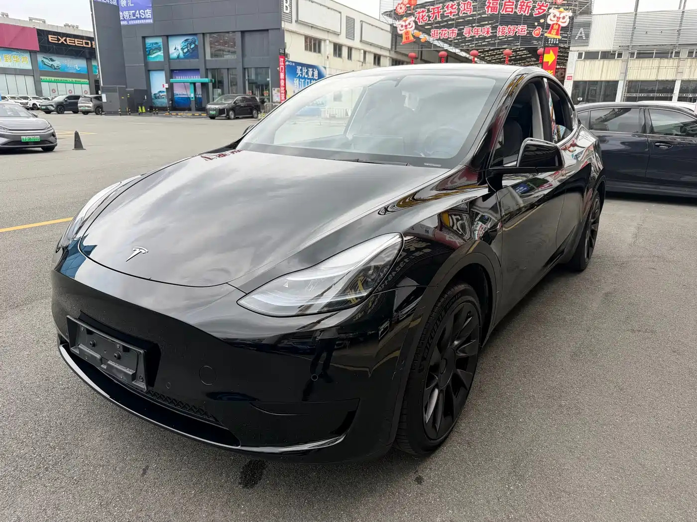 TESLA MODEL Y