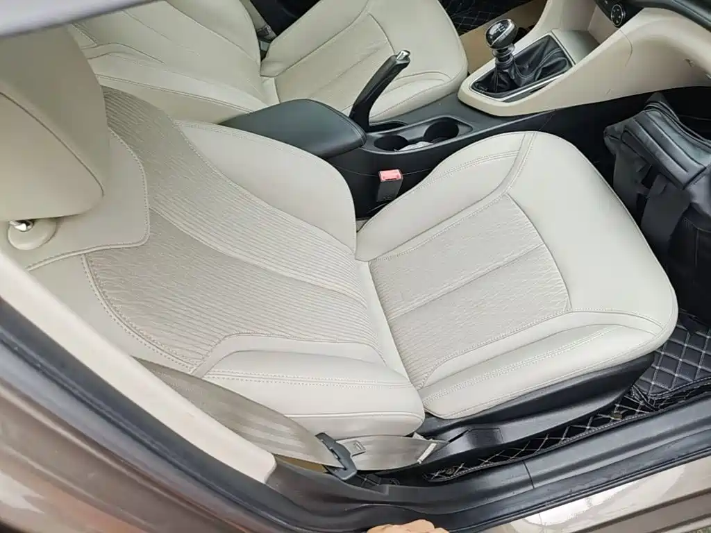 Фото 25 - Buick Excelle