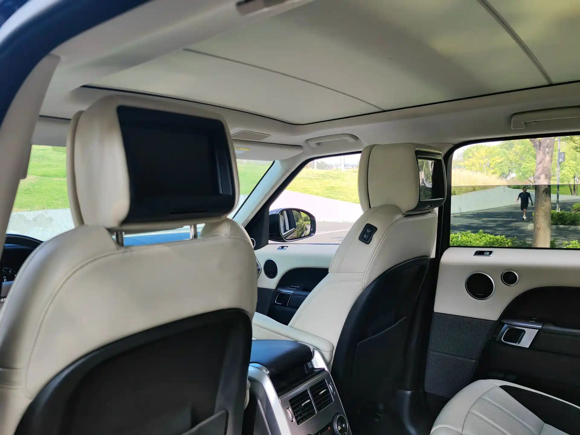 Фото 8 - Land Rover Range Rover Sport