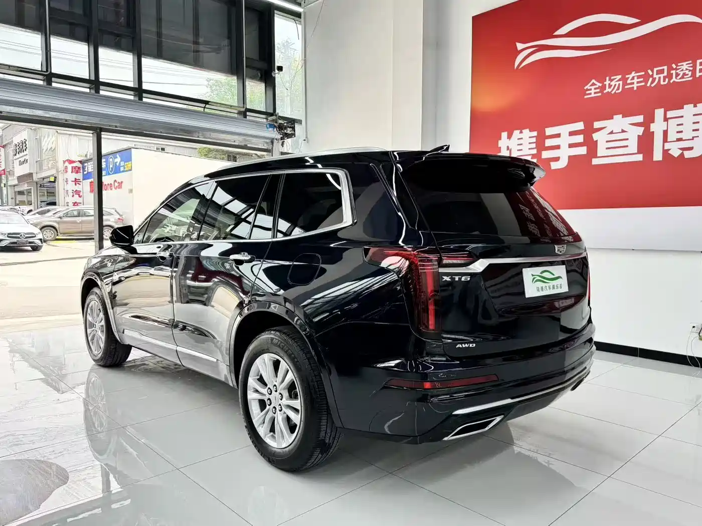 CADILLAC XT6