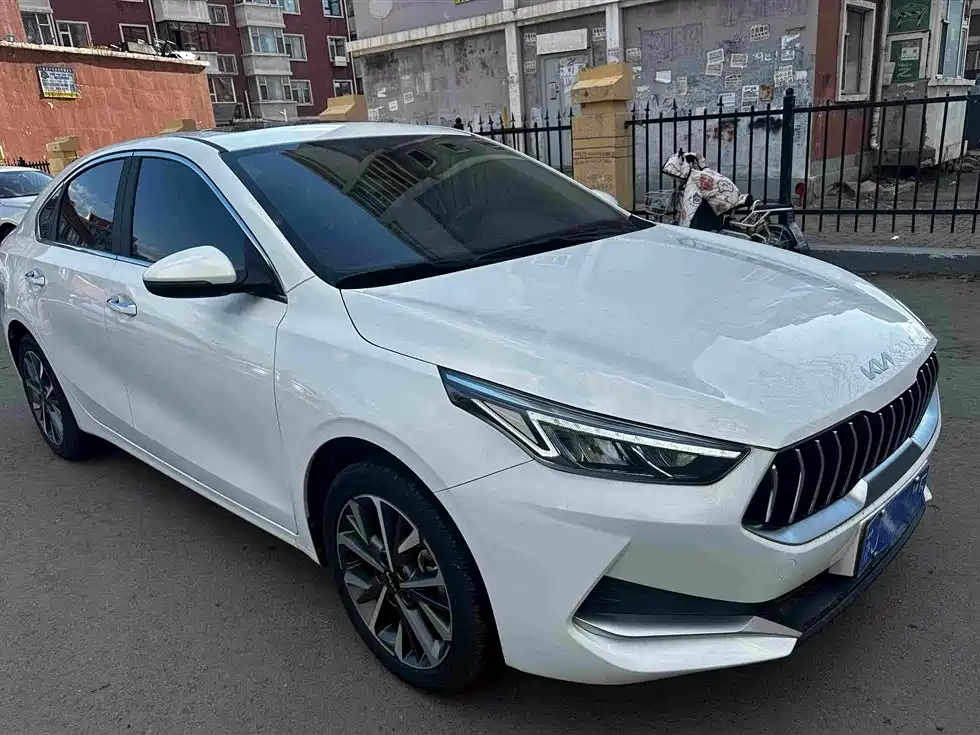 Kia K3 2023 2021 Facelift 1.5L CVT Fashion Edition