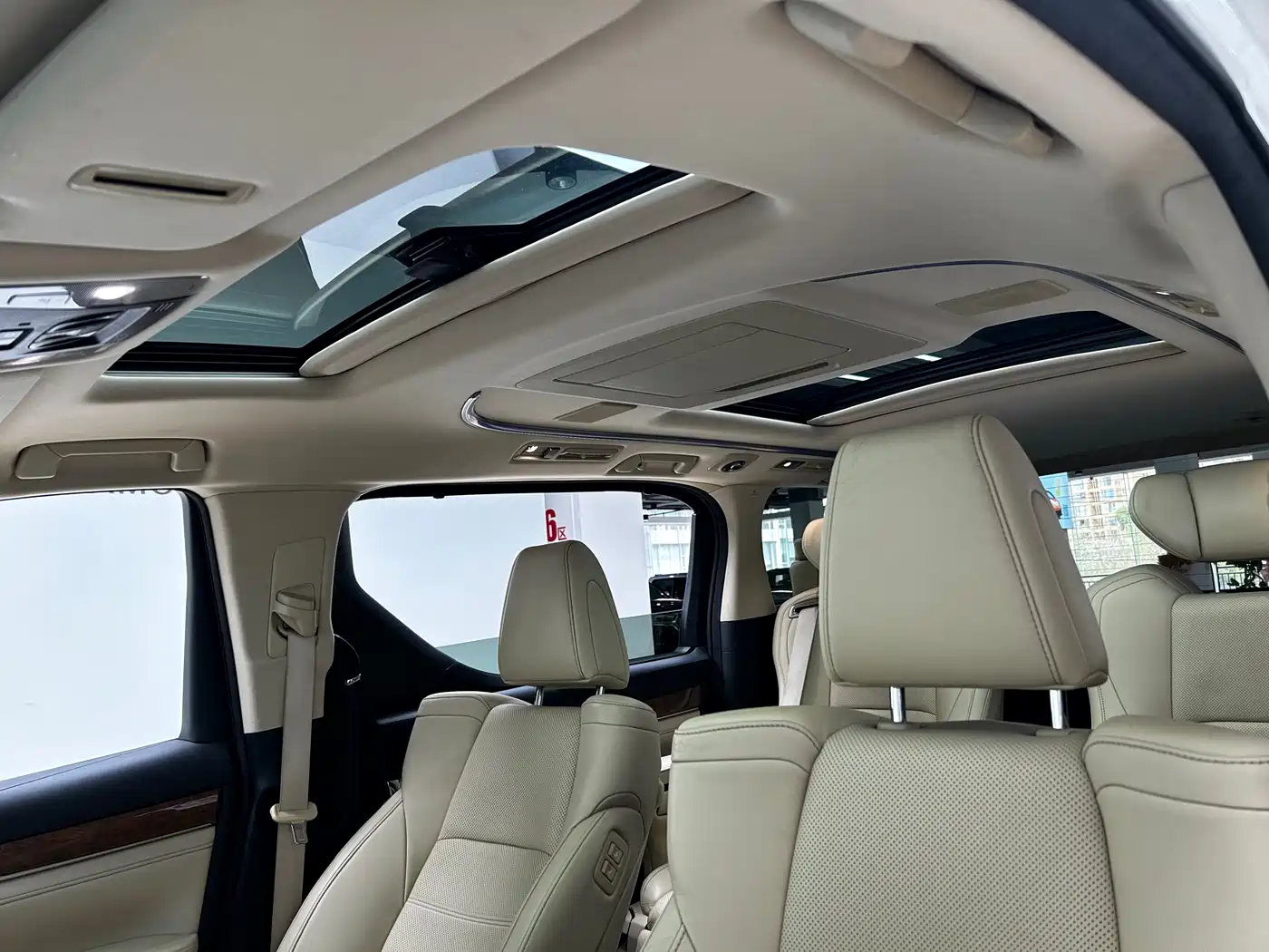 Toyota Alphard 2015 3.5L Premium Edition фото 12