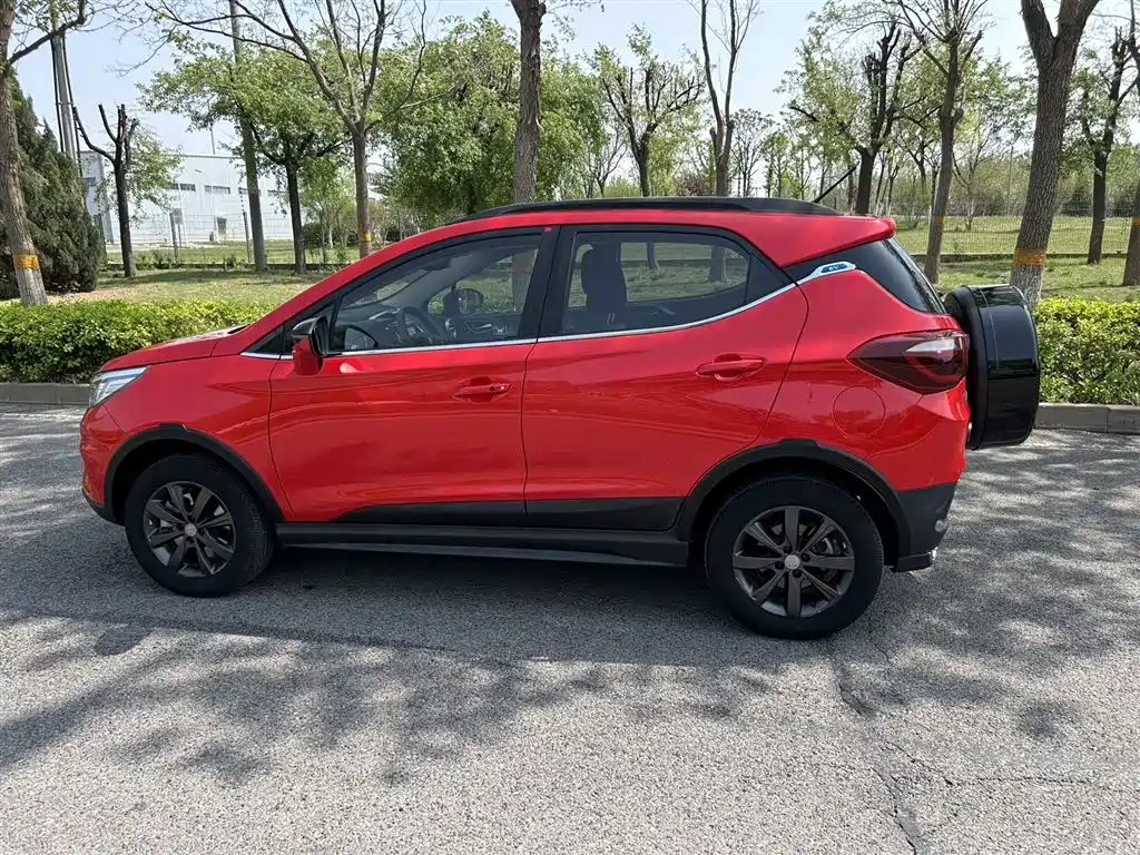 BYD Yuan New Energy 2019 EV360 Smart Connect Premium Edition фото 7