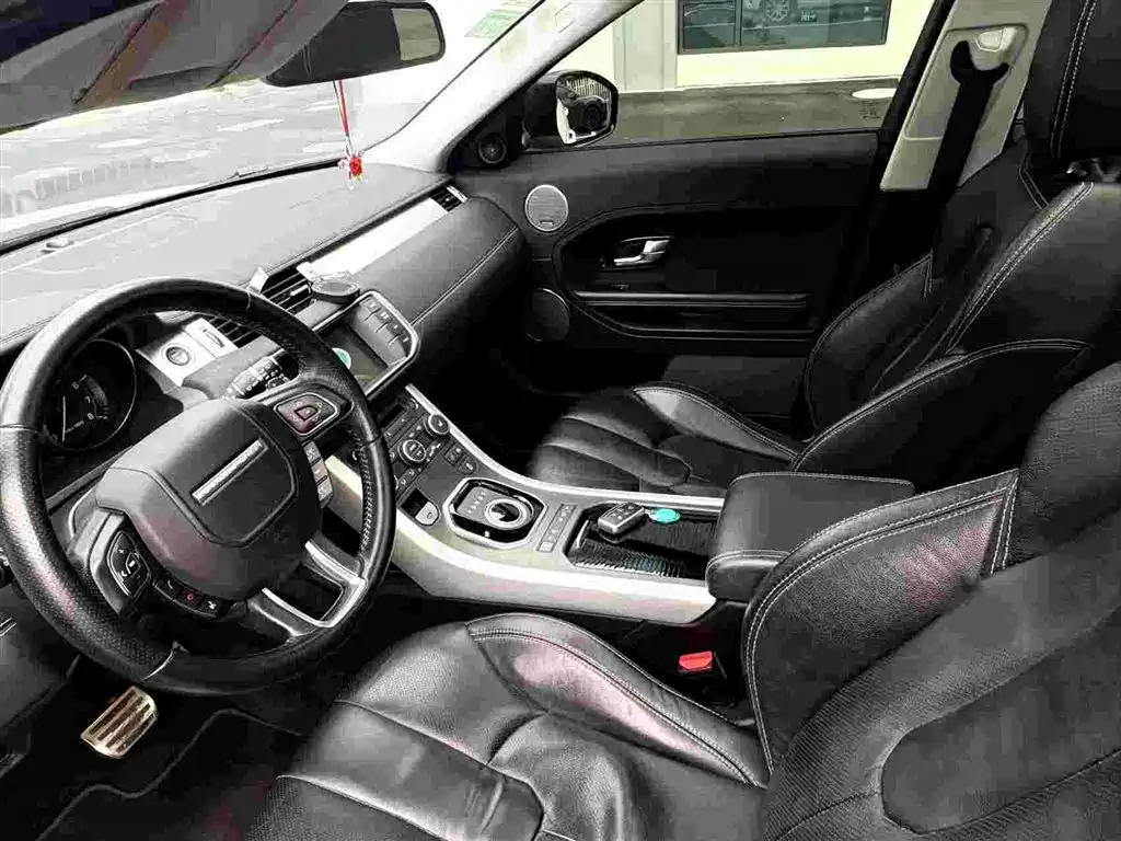 Land Rover Range Rover Evoque (Import) 2013 2.0T 5-door Dynamic Edition фото 8