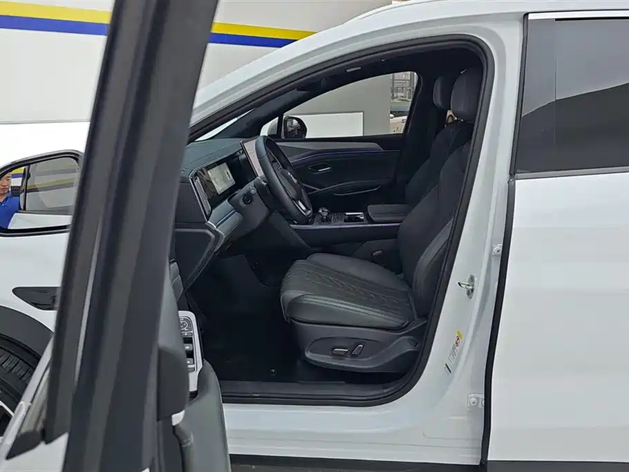 BYD Song L DM-i 2025 Smart Drive 160km Premium фото 9