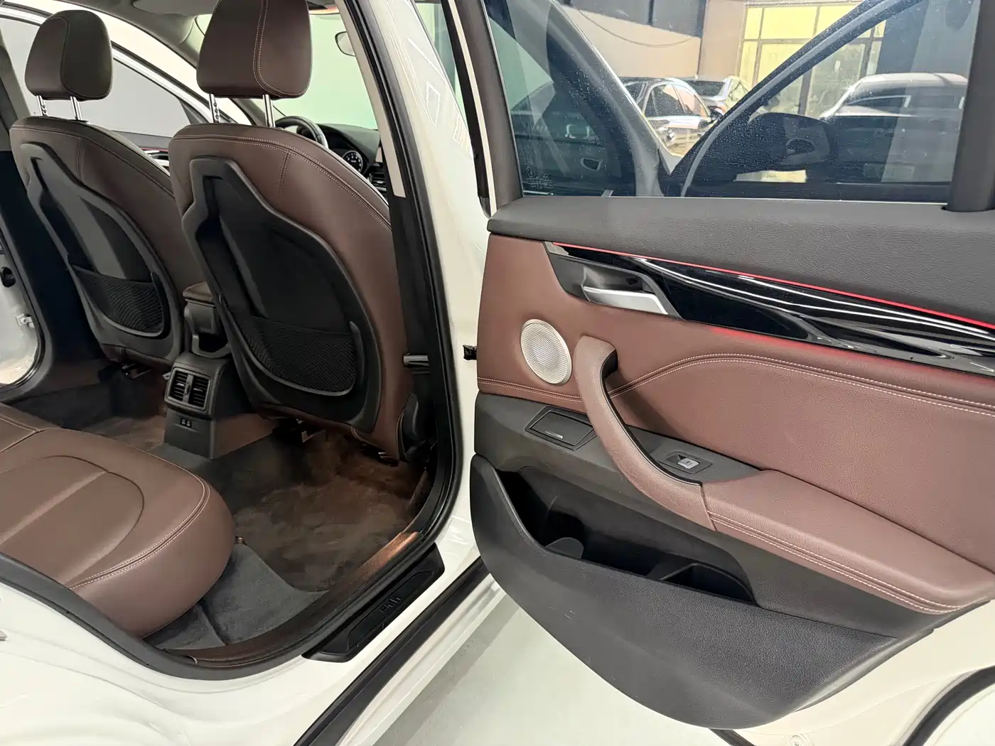 BMW X1 2022 sDrive20Li Premium фото 19