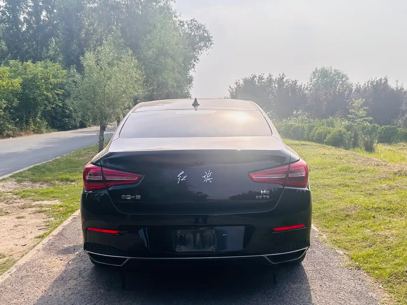 Hongqi H5 2022 Classic 1.8T Auto Smart Connect Flagship Enjoyment Edition фото 10