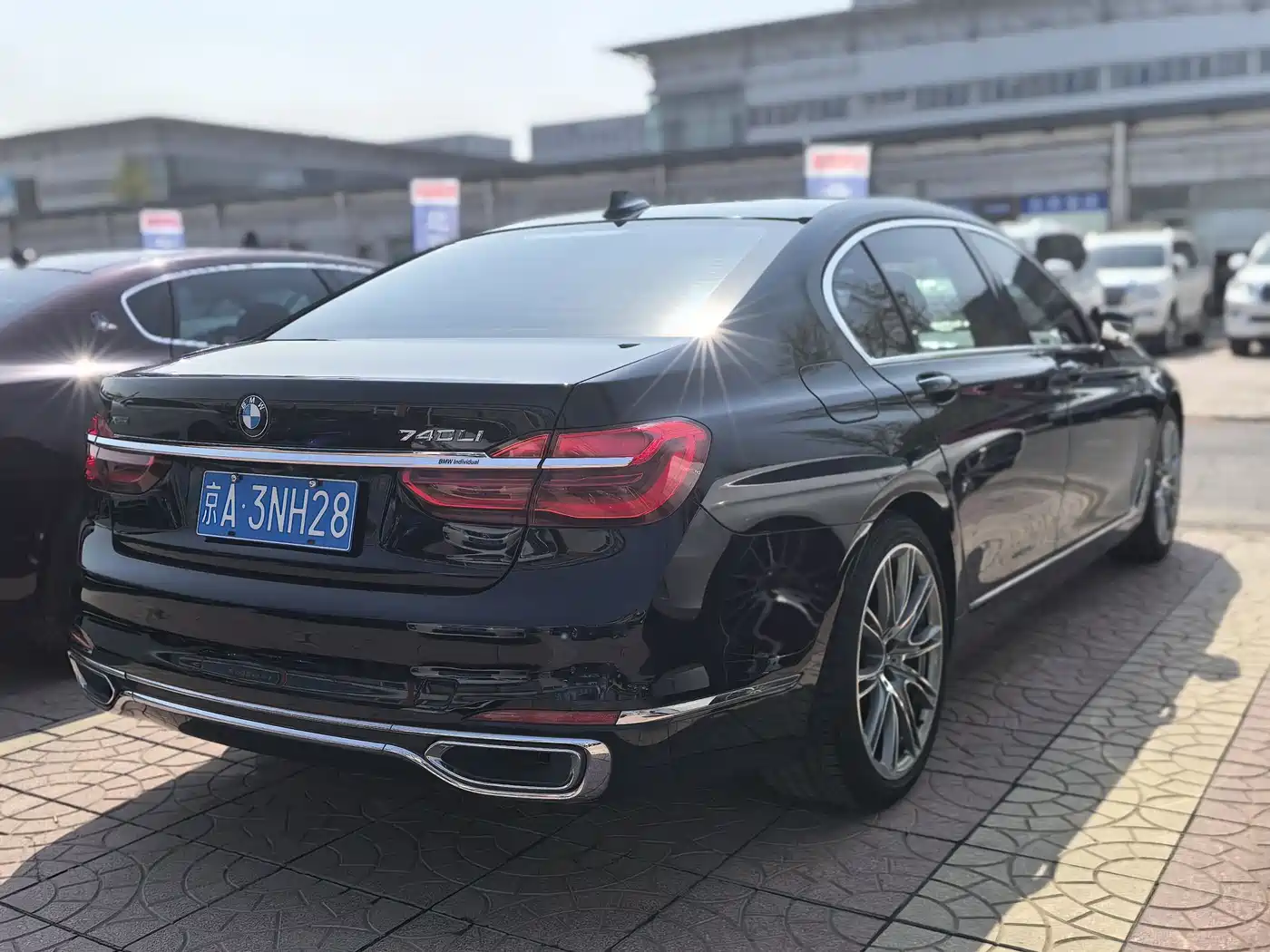 BMW 7 Series 2018 740Li xDrive Premium Type Excellence Package фото 4
