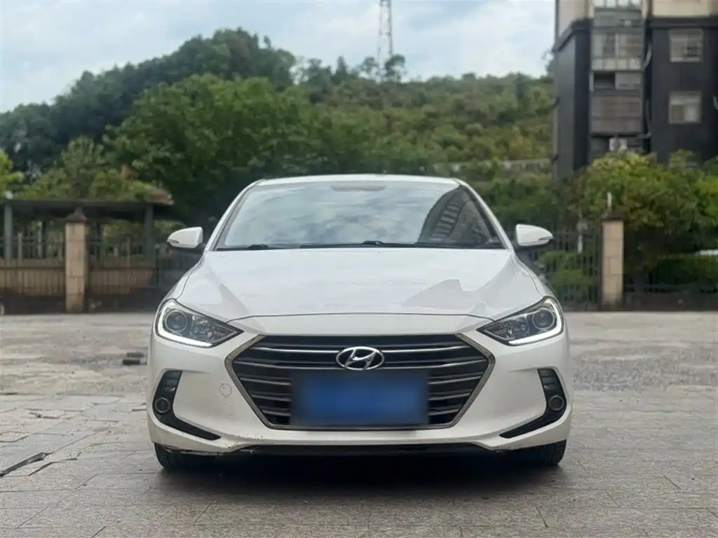 Hyundai Elantra 2016 Model 1.6L Automatic Smart Elite фото 15