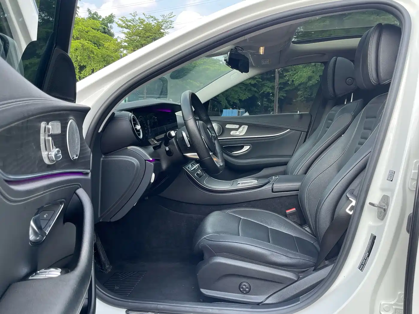 Mercedes-Benz E-Class 2020 E 300 L Sport Luxury Model фото 15