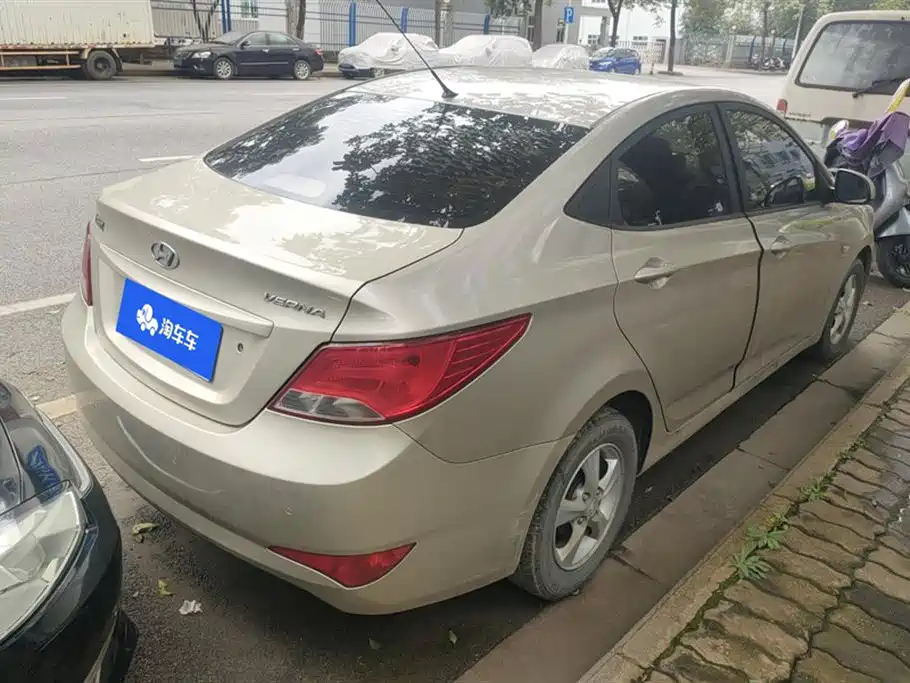 Hyundai Verna 2014 1.4L Automatic Smart GLS фото 3