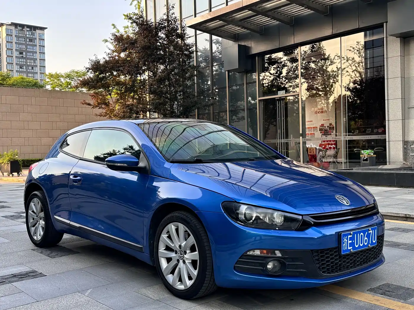Volkswagen Scirocco 2011 1.4TSI Comfort фото 3