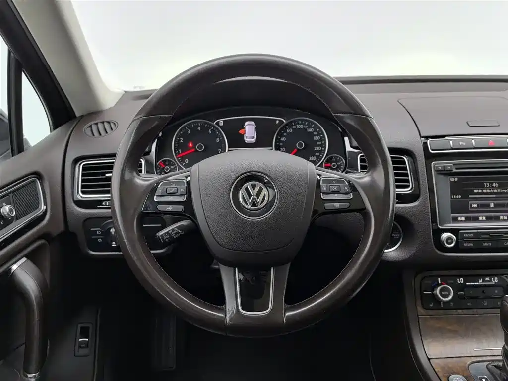 Volkswagen Touareg 2017 3.0TSI Explorer Edition фото 11