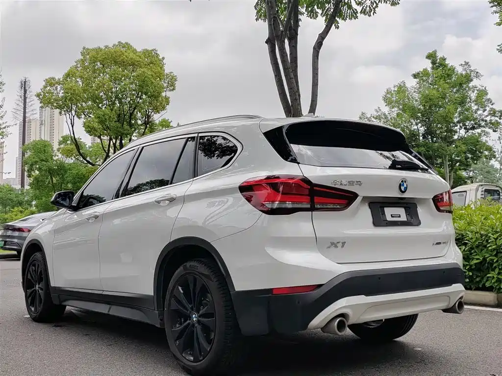 BMW X1 2021 sDrive20Li Fashion фото 12