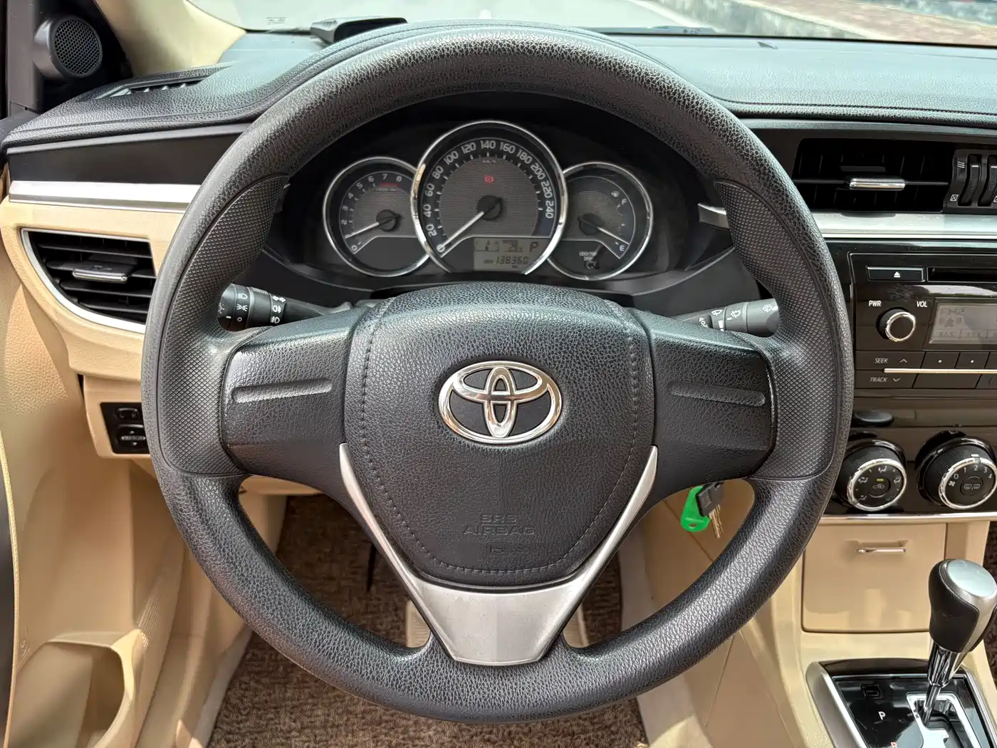 Toyota Corolla 2014 1.6L CVT GL фото 10