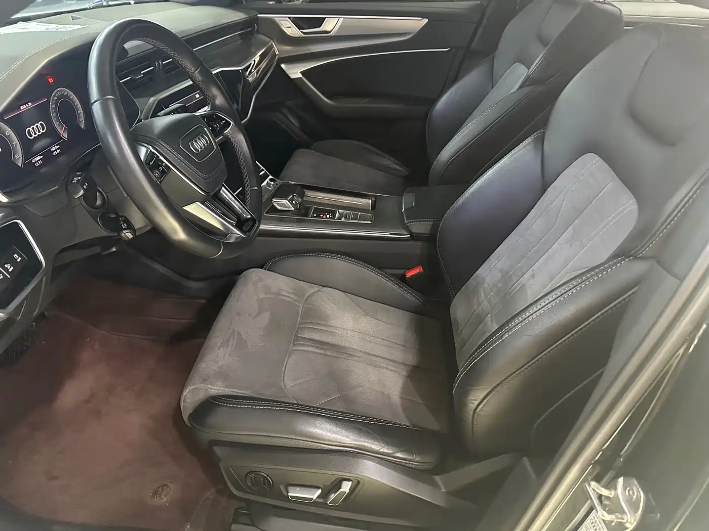 Audi A6L 2023 45 TFSI Premium Selection Elegance фото 4