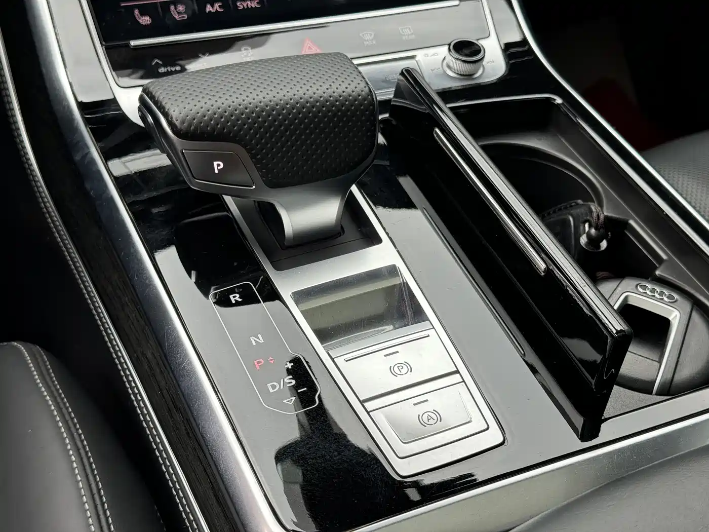 Audi Q8 2019 55 TFSI Premium Dynamic фото 8
