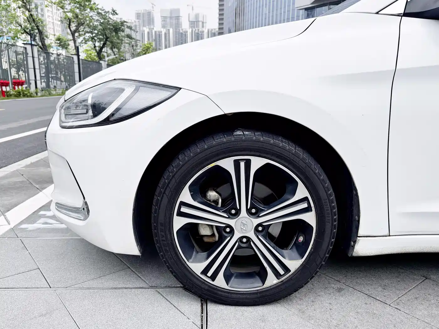 Hyundai Elantra 2018 1.4T DCT Dynamic·Vitality Model фото 25