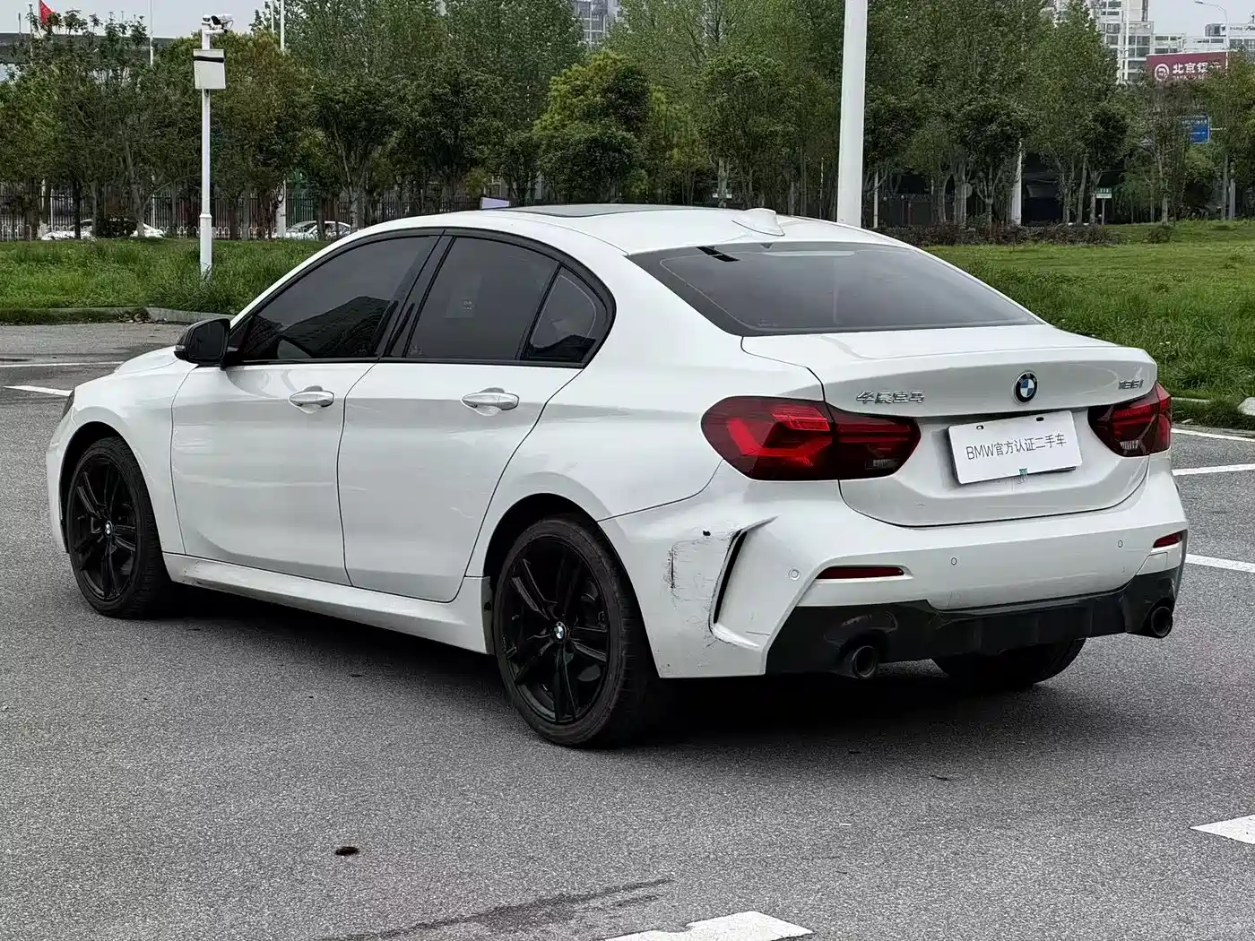 BMW 1-SERIES