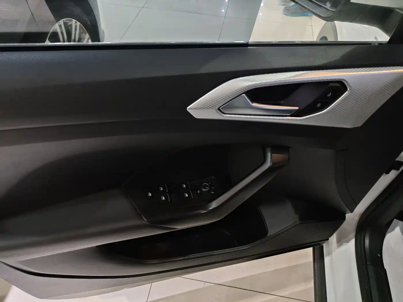 Volkswagen Tanying 2023 Model 200TSI DSG Joy Smart Connect Edition фото 4
