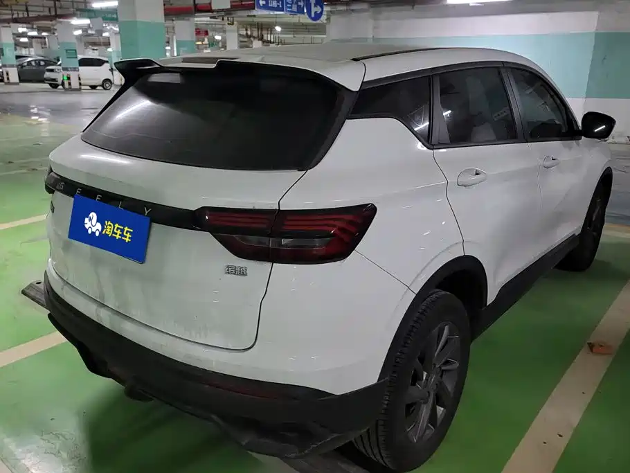 Фото 3 - Geely Binyue