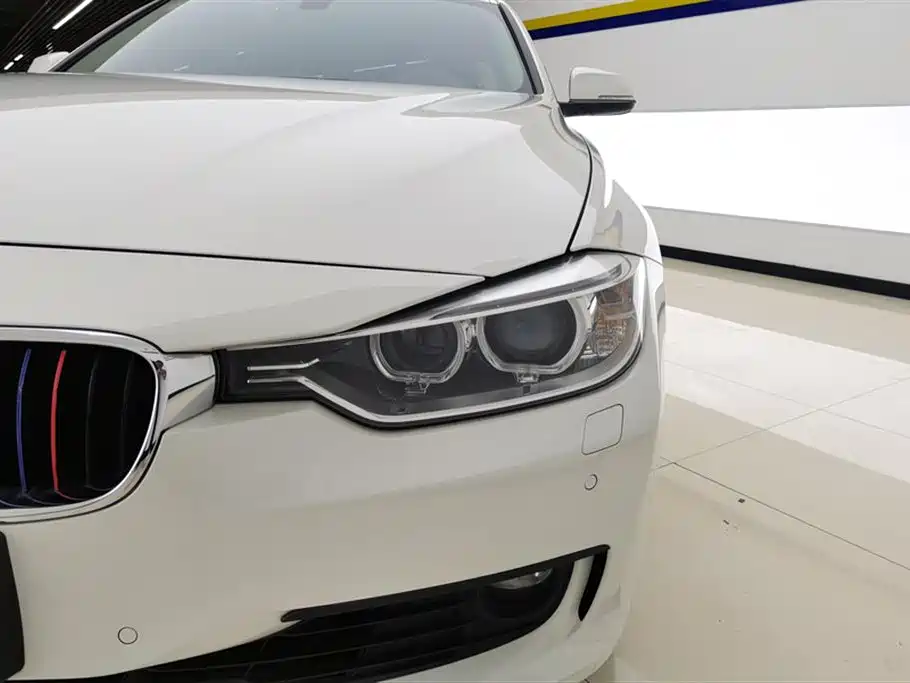 BMW 3 Series 2015 320i Fashion фото 5