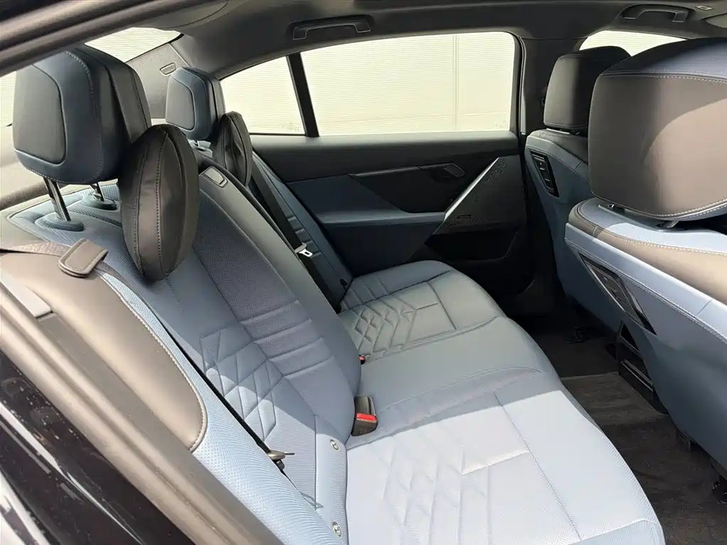 BMW i5 2025 2026 Facelift eDrive 40L M Sport Package