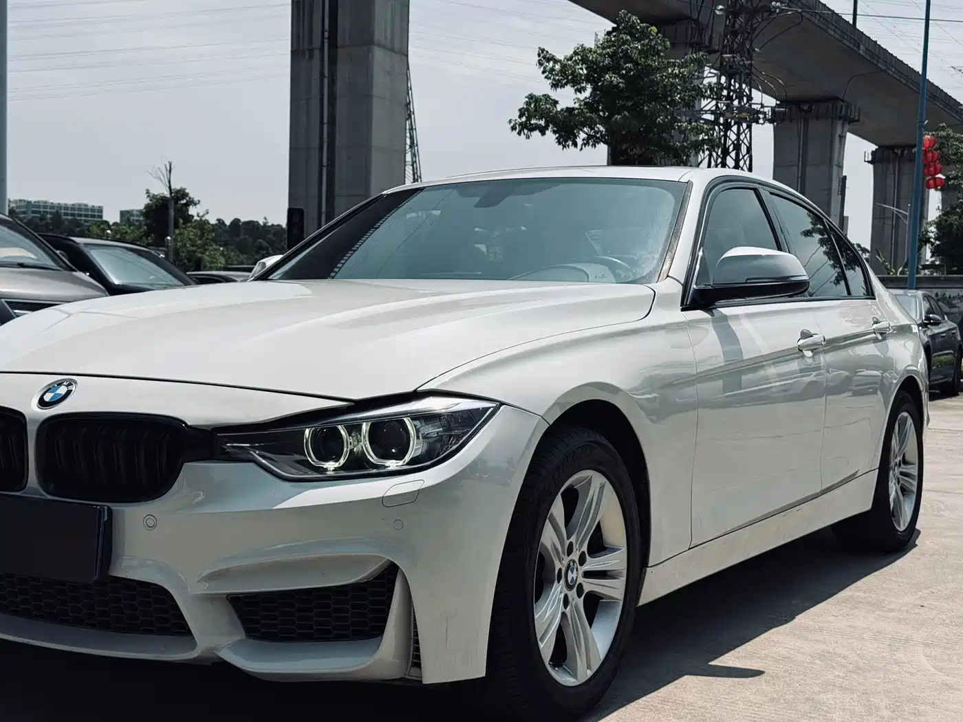 BMW 3 Series (Import) 2013 320i Sport Design Package фото 9