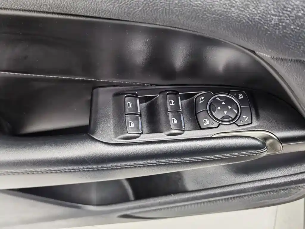 Lincoln MKC 2018 2018 2.0T FWD Premium Edition