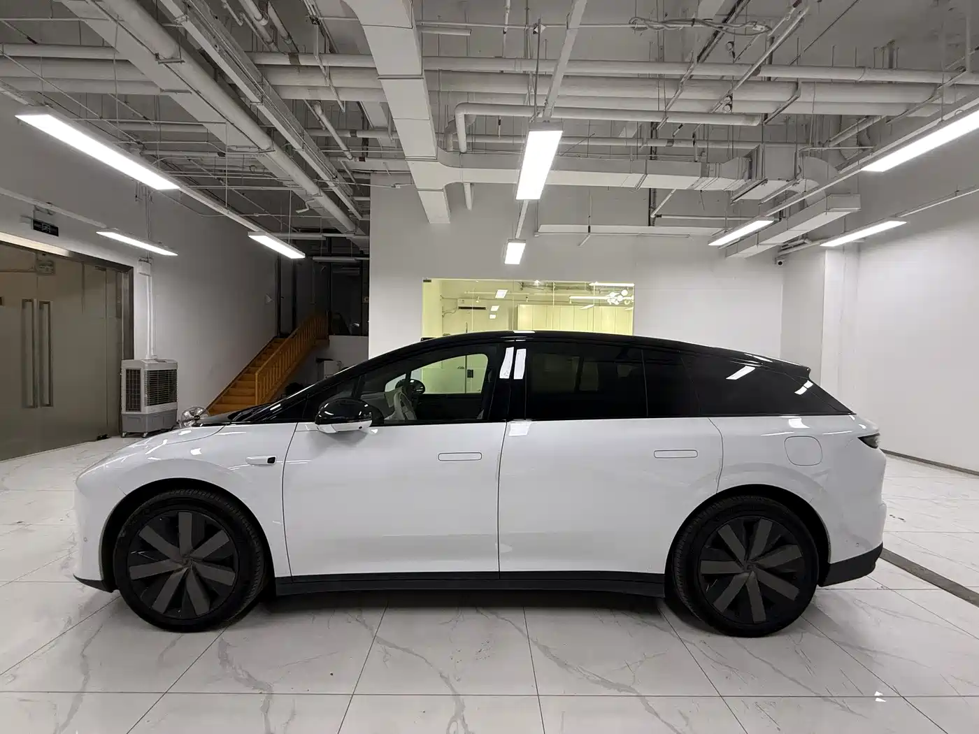 Li Auto i6 2025 2025 4WD Base Model